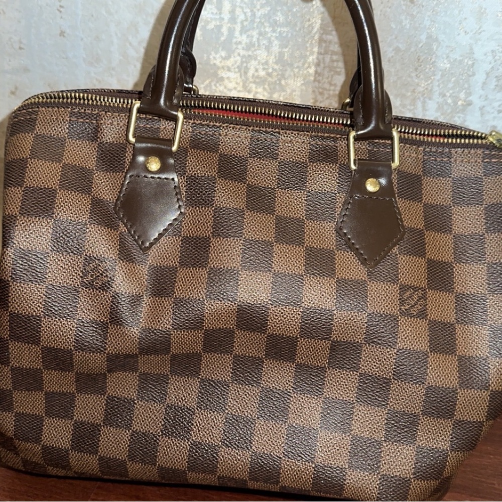 Louis Vuitton speedy 30